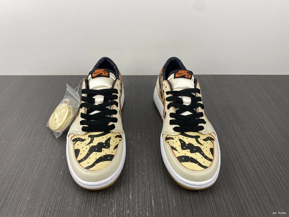 DH6932-100 Tiger - Jordan Year OG the 1 Low of 1103